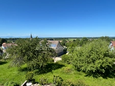 VIEUX-FERRETTE, propriété composé de 2maisons, dont une louée, sur plus de 17ares. Enorme potentiel. Emplacement magnifique!