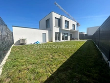 BLOTZHEIM, quartier résidentiel, superbe Villa de 2021, BBC, 137.5m² (252m² surface totale!), 5.89ares, suite parentale. Top situation! Classe énergétique A.