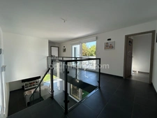 HESINGUE, Villa de 2024, en impasse, 261m² surface totale (173m² habitable), 9.80ares, suite parentale, sous-sol XXL, classe énergie A. Top situation!