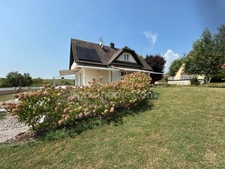 RANTZWILLER, 5min de SIERENTZ, magnifique Villa familiale 189m², 4chambres, 2salles de bains, 12ares, prestation haut de gamme, climatisation, panneau solaire etc... Cadre idyllique. Top emplacement!