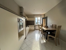 HIRSINGUE, jolie maison mitoyenne, 61m², 2chambres, sous-sol, jardin privatif, grand garage, pompe à chaleur, aucun travaux.