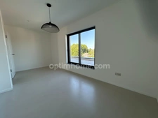 BRUNSTATT, sur les hauteurs, Splendide Villa d'architecte de 190m², 6.50ares, prestation haut de gamme (béton ciré, parquet massif, climatisation, piscine à débordement etc...) Top emplacement!