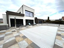 BETTENDORF, 2min de HIRSINGUE, Villa d'architecte, 222m² habitable (+400m² surface totale), suite parentale, piscine chauffée, pool house, jacuzzi, 14.87ares. Prestations et matériaux Premium.