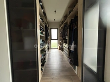 BETTENDORF, 2min de HIRSINGUE, Villa d'architecte, 222m² habitable (+400m² surface totale), suite parentale, piscine chauffée, pool house, jacuzzi, 14.87ares. Prestations et matériaux Premium.