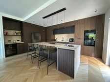 BRUNSTATT, sur les hauteurs, Splendide Villa d'architecte de 190m², 6.50ares, prestation haut de gamme (béton ciré, parquet massif, climatisation, piscine à débordement etc...) Top emplacement!
