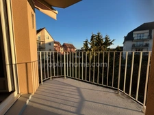 VILLAGE-NEUF, quartier résidentiel en impasse, joli appartement 2pièces de 51.60m², balcon, cave. Top emplacement!