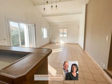 EXCLUSIVITE à Argelès-sur-Mer Maison de qualité avec grand garage de 34m²