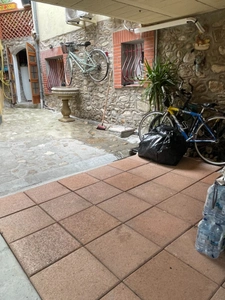ARGELES SUR MER  Authentique maison de village rénovée avec jardinet et terrasse 