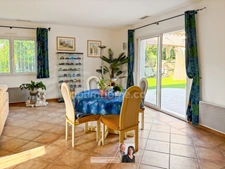 EXCLUSIVITE Montesquieu des Albères Villa récente de 4 faces de plain-pied avec piscine chauffée et Vue sur les Albères
