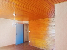 Maison familiale avec un grand terrain