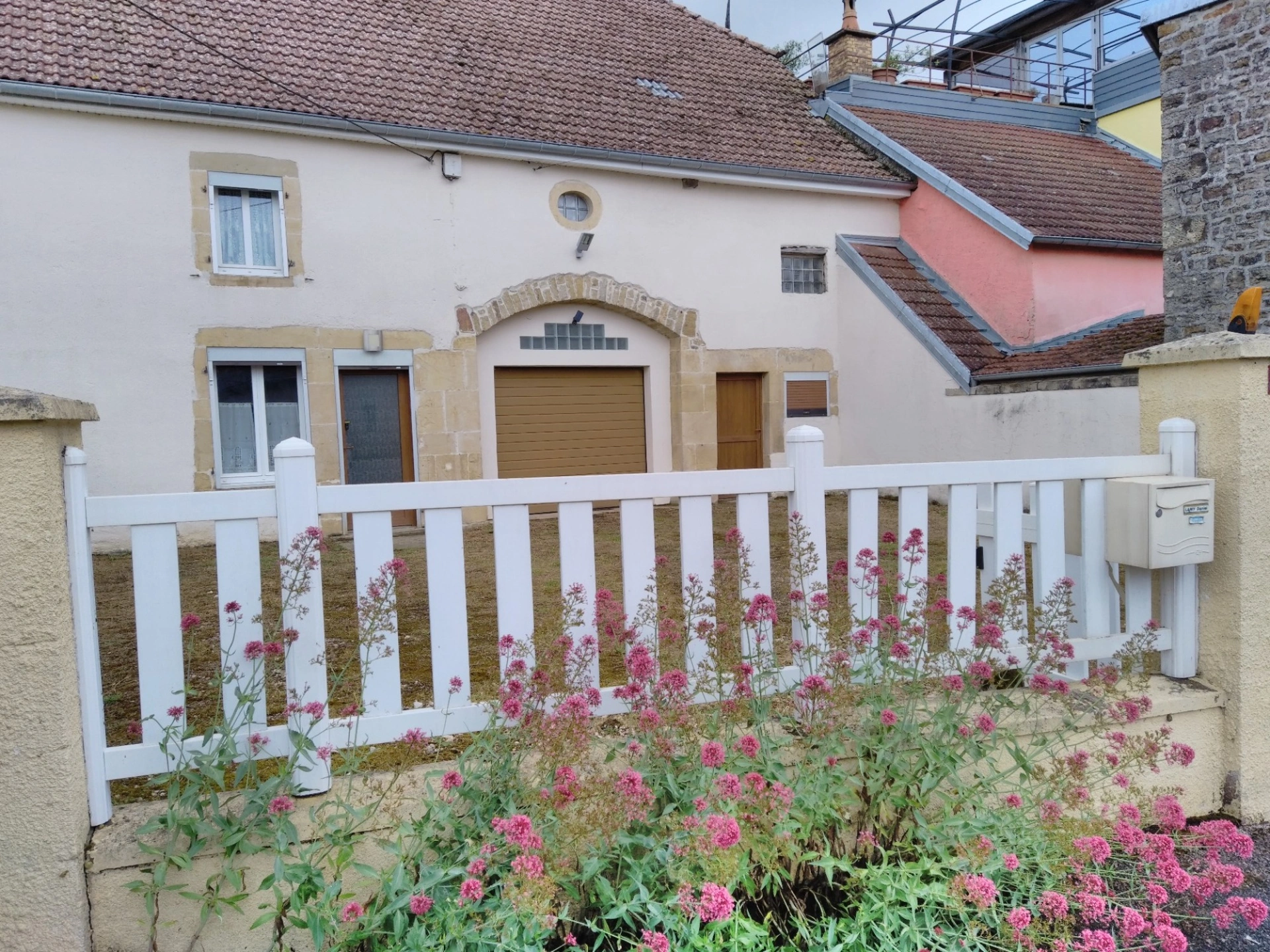 Maison 4 pièces 106 m² · à Preigney · 106 m² · 70 000 €