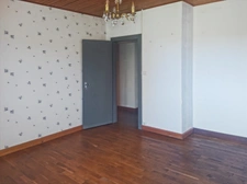 Maison familiale avec un grand terrain