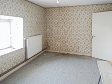 Longère à rénover sur 7 000 m2 de terrain