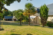 Exceptional property with panoramic views and absolute tranquility, close to SAUMUR.