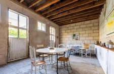 Saumur center - Character house of 346 m², 7 bedrooms, outbuildings and garden.