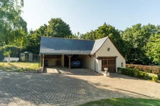 Exceptional property with panoramic views and absolute tranquility, close to SAUMUR.