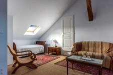 Saumur center - Character house of 346 m², 7 bedrooms, outbuildings and garden.