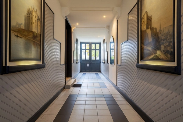 Maison de caractère 15 pièces avec gîte – Investissement ou projet d’exploitation – Saumur centre