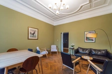 Maison de caractère 15 pièces avec gîte – Investissement ou projet d’exploitation – Saumur centre