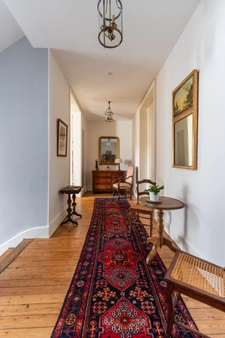 Saumur center - Character house of 346 m², 7 bedrooms, outbuildings and garden.