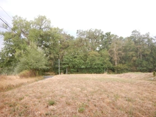 Terrain à bâtir situé sur la commune de Champcevinel (24)