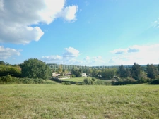 Terrain à bâtir de 2900 m2 à CHAMPCEVINEL (24)