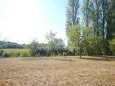 Terrain de loisir de 3 060 m² sur la commune de Cubjac-Auvezère-Val d'Ans (24)
