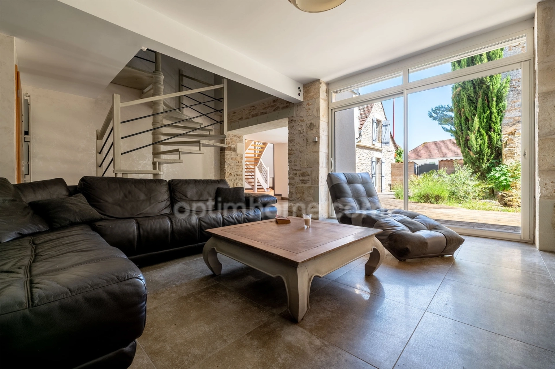 Maison 6 pièces 182 m² · à Mayac · 182 m² · 200 000 €