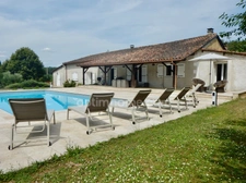 Maison en pierre 5 pièces sur la commune de Marsaneix en Dordogne.