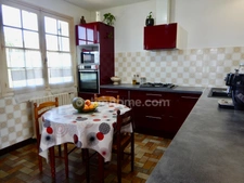 Maison individuelle de 7 pièces située à PERIGUEUX (24)