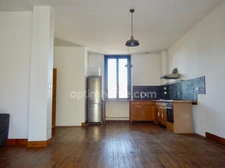 Maison de quatre pièces 122 m2 à PERIGUEUX.