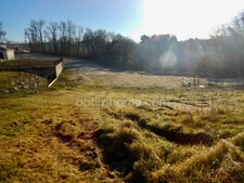 Terrain à bâtir de 2 113 m² sur la commune de TRELISSAC à 3 km environ de PERIGUEUX.