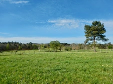 Terrain à bâtir situé au coeur du GOLF de La MARTERIE en Dordogne.