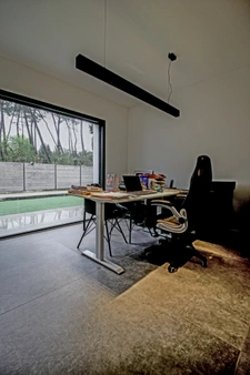 Une villa de style moderniste à Narrosse