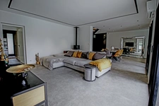 Une villa de style moderniste à Narrosse