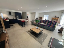 Maison à vendre 5 pièces LABATUT (40) contemporaine avec studio indépendant et double garage sur terrain arboré de plus de 6500m2