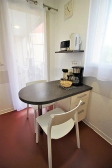 Appartement T2 dans centre ville de dax à côté des cures dans résidence de tourisme classée.