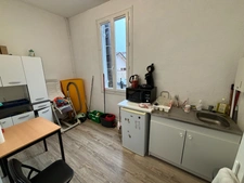 Maison à vendre, louée, 6 pièces DAX (40), dont deux appartements.