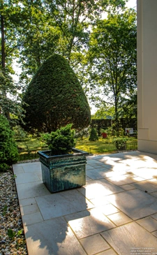 Une maison de Maître contemporaine à Candresse avec dépendances et son jardin de 2500m2 arboré