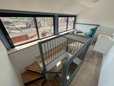 Maison de ville avec commerce, vue Pyrénées