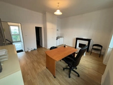 Maison à vendre, louée, 6 pièces DAX (40), dont deux appartements.