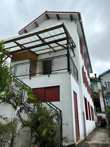 Maison coeur de ville divisée en un duplex de type T4 et un T3 
