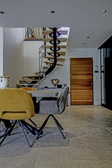 Une villa de style moderniste à Narrosse