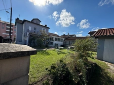 Maison à vendre, louée, 6 pièces DAX (40), dont deux appartements.