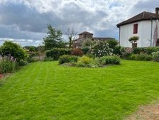 Maison de caractère entièrement rénovée avec plusieurs dépendances 