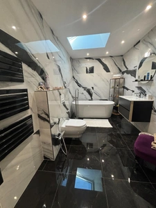 Maison à vendre 4 pièces DAX (40) avec jardin , terrasses et cuisine d'été.