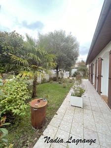 MaISON DE PLAIN PIED DANS UN ENDROIT CALME 