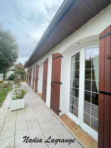 MaISON DE PLAIN PIED DANS UN ENDROIT CALME 