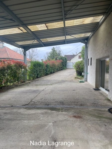 MaISON DE PLAIN PIED DANS UN ENDROIT CALME 