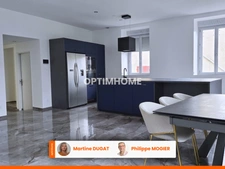 CUSSET centre historique, maison de ville, 3 chambres et 1 bureau-2 garages– 2 terrasses – Jacuzzi